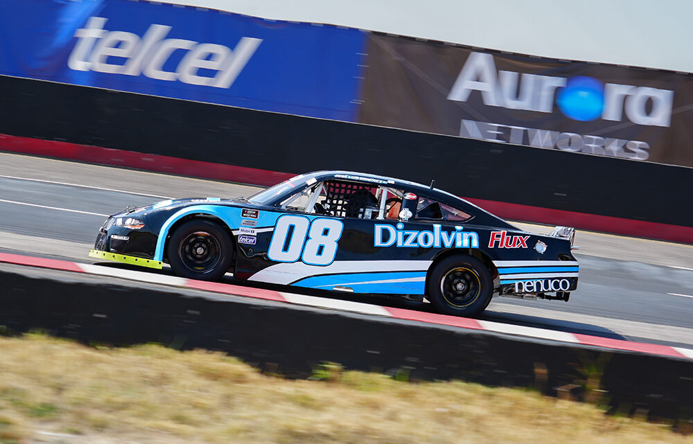 José Luis Ramírez muestra competitividad pese a abandono en la fecha inaugural de NASCAR México